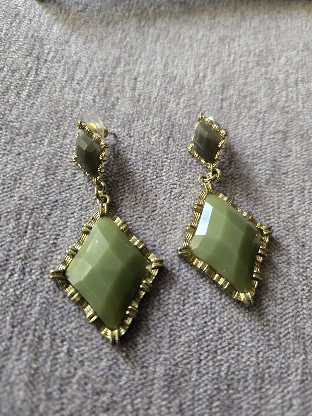 Gold-Frame Olive Green Drop Earrings